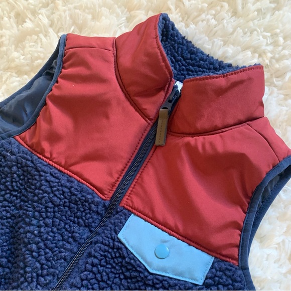 Carter’s Little Boys Zip-Up Vest (6) - Picture 3 of 5